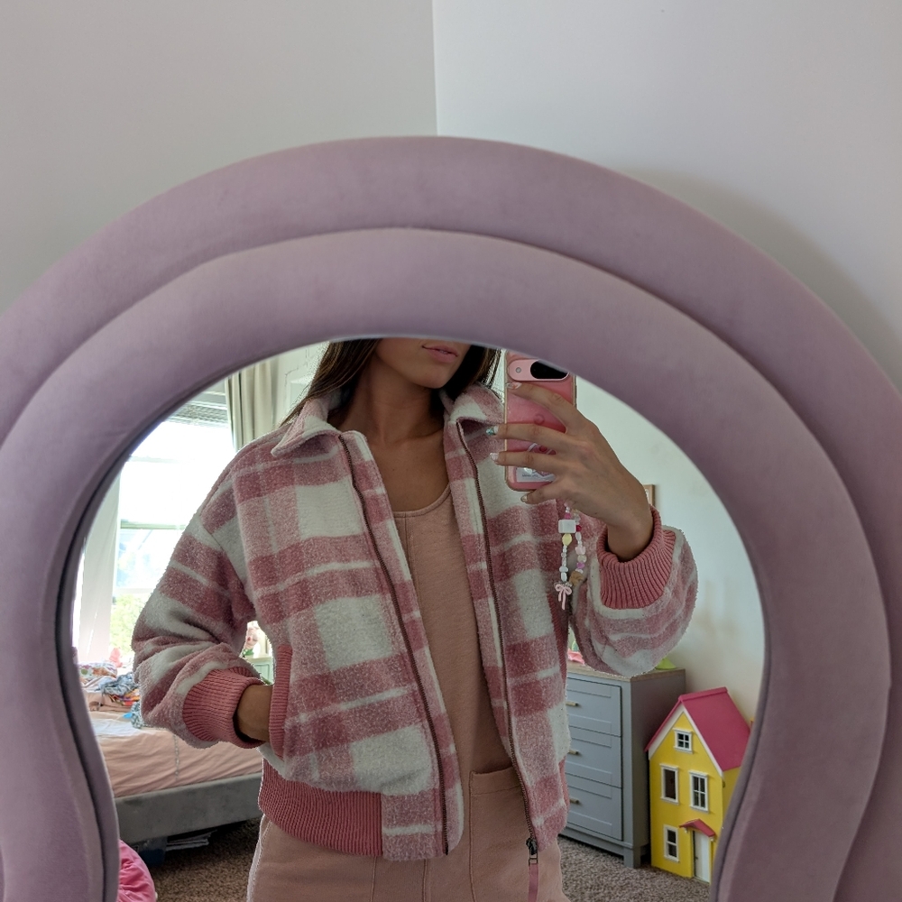Women's Fleece Plaid Puffer Jacket - Pink and White Size Small